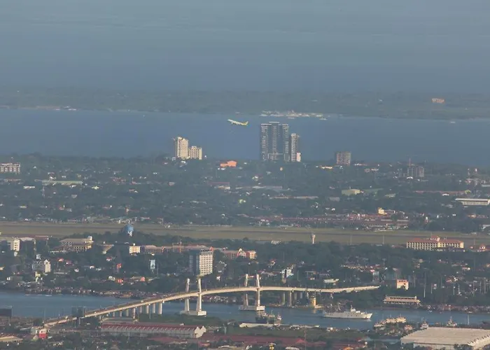 Sempre Premier Mactan Airport ホテル セブ市