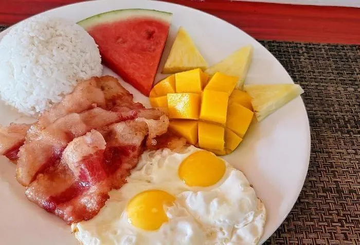 Sempre Premier Mactan Airport ホテル