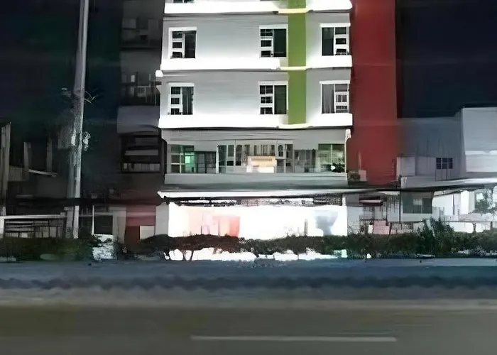 Sempre Premier Mactan Airport ホテル 3*