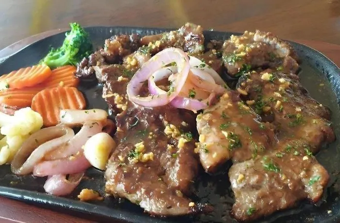 Sempre Premier Mactan Airport ホテル 3*
