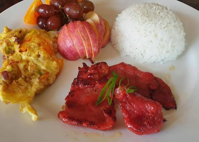 ホテル Sempre Premier Mactan Airport 3*