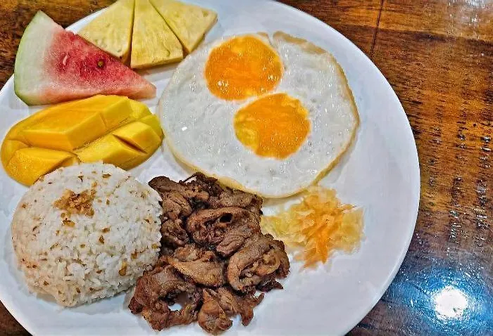 Sempre Premier Mactan Airport ホテル 3*