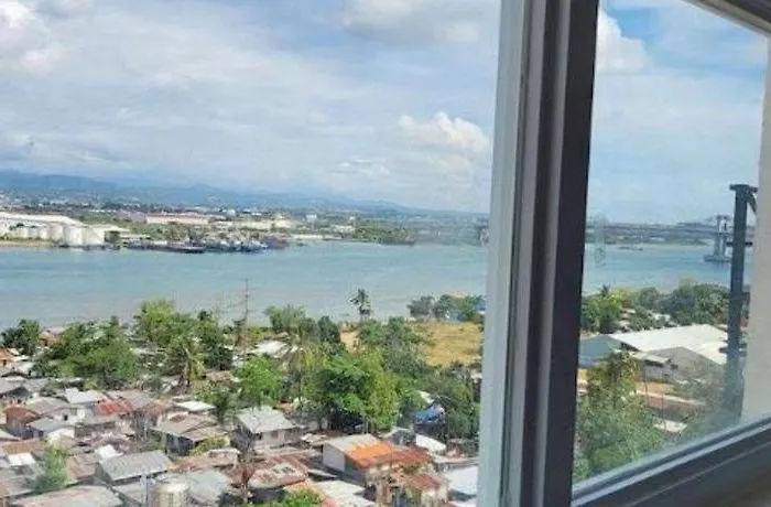 Sempre Premier Mactan Airport 3* セブ市