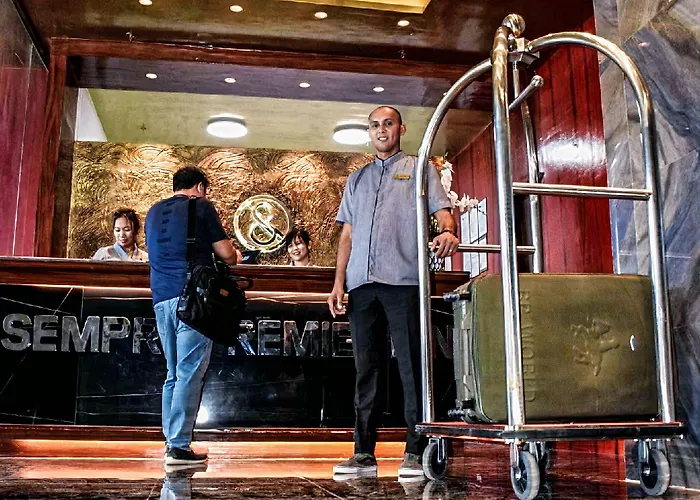 Sempre Premier Mactan Airport ホテル セブ市