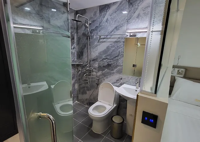 Sempre Premier Mactan Airport 3* 세부