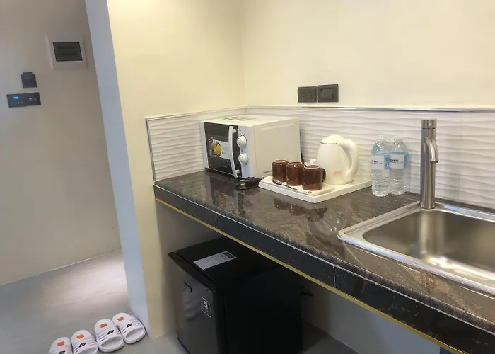 Sempre Premier Mactan Airport ホテル セブ市